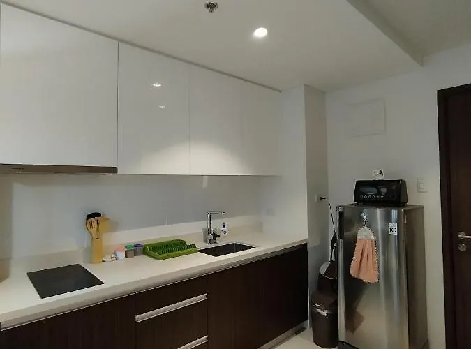 Reyes Condotel 5* Lapu-Lapu City