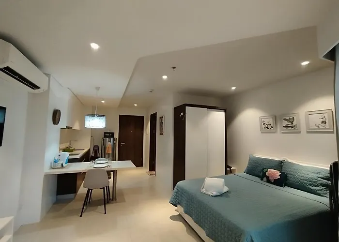 Reyes Condotel Hotel